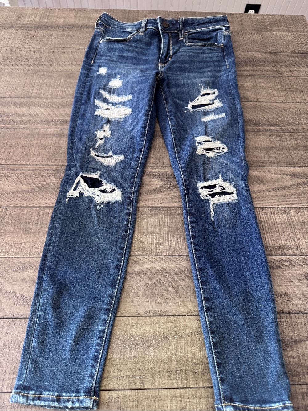 American Eagle Outfitters Distressed Dark Blue Skinny Jeans